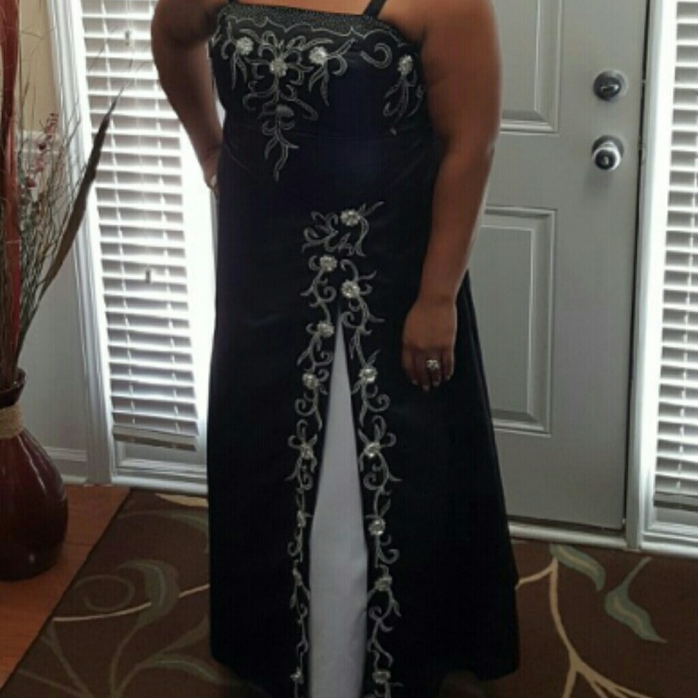 Formal Dress (Embroidered)